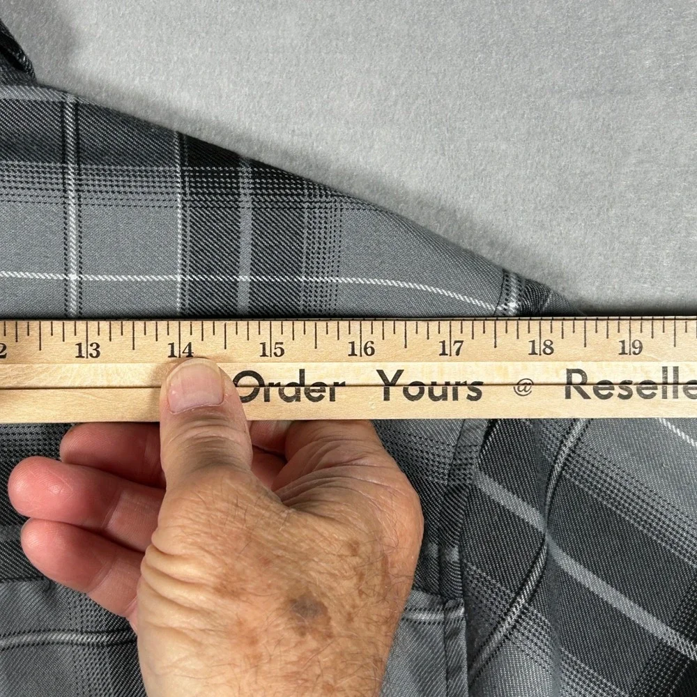 Dixxon Flannel Slurry Crew Mens Size M Grey Black Plaid D-Tech Button Up Shirt